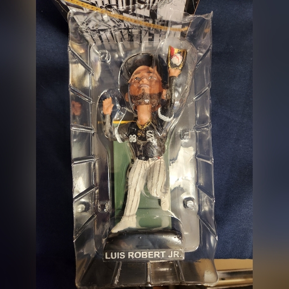 CHICAGO WHITE SOX/ NWT/ LUIS ROBERT JR. 2024 BOBBLEHEAD - Picture 1 of 8